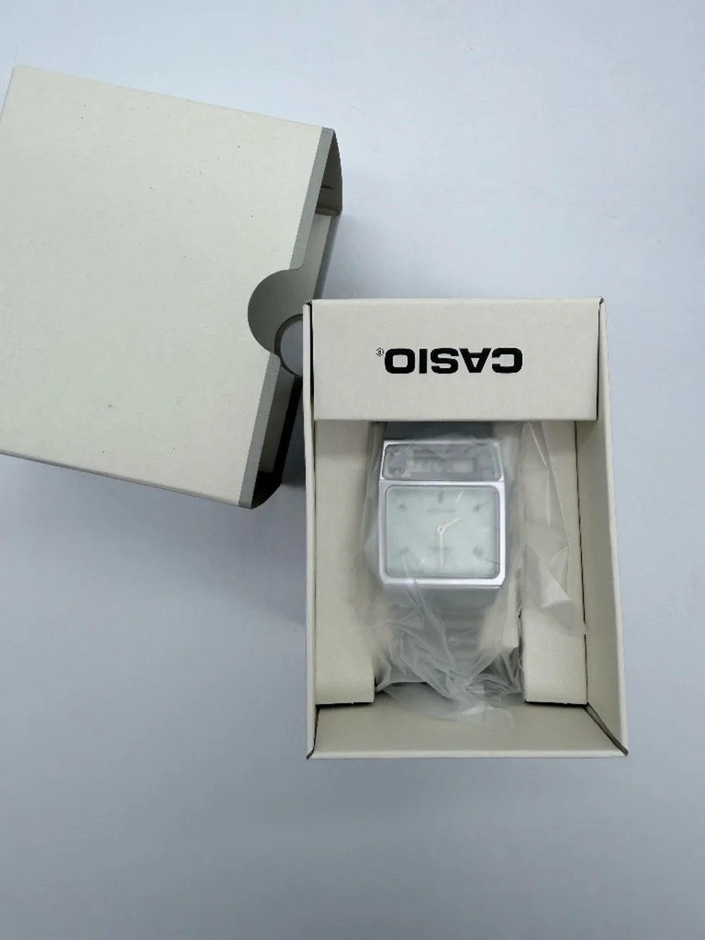 Casio AQ800DE-3AVT Retro Silver Watch Unisex
